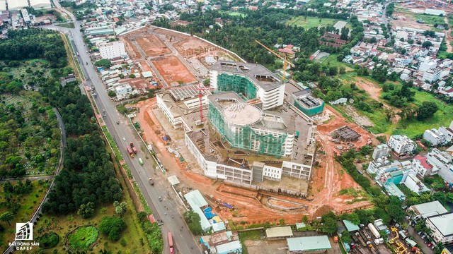  Cận cảnh tiến độ xây dựng dự án bệnh viện 5.800 tỷ đồng, hiện đại bậc nhất đang xây dựng tại khu Đông (Tp.HCM)  - Ảnh 13.