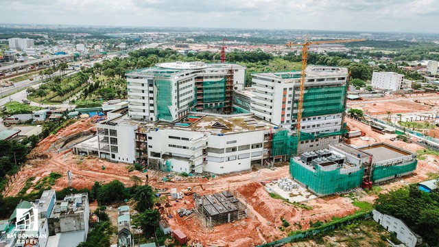  Cận cảnh tiến độ xây dựng dự án bệnh viện 5.800 tỷ đồng, hiện đại bậc nhất đang xây dựng tại khu Đông (Tp.HCM)  - Ảnh 3.