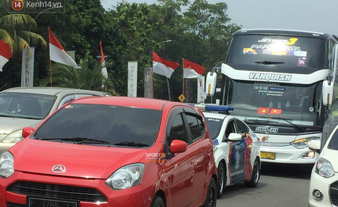 Thua tiếc nuối UAE sau loạt sút penalty, Olympic Việt Nam ngẩng cao đầu chia tay kỳ ASIAD 2018 lịch sử - Ảnh 3. Thua tiếc nuối UAE sau loạt sút penalty, Olympic Việt Nam ngẩng cao đầu chia tay kỳ ASIAD 2018 lịch sử - Ảnh 3.