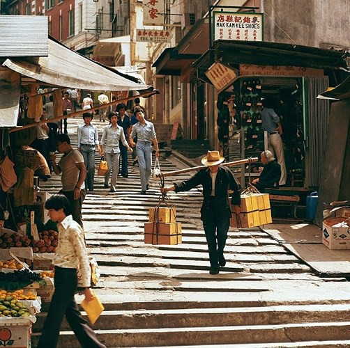 Ảnh đẹp về cuộc sống thường ngày ở Hong Kong những năm 1970 - Ảnh 9. Ảnh đẹp về cuộc sống thường ngày ở Hong Kong những năm 1970 - Ảnh 9.