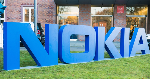 Sài thành tuần qua có gì: Từ chuyện Digiworld phân phối trở lại điện thoại Nokia đến những khu chợ ma, biệt thự ma ở TP HCM - Ảnh 1.
