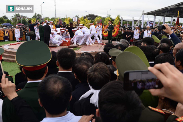  Chủ tịch nước Trần Đại Quang trở về đất mẹ  - Ảnh 1.