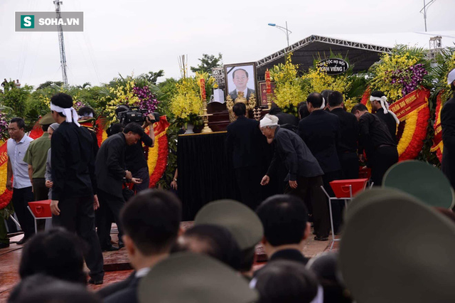 Chủ tịch nước Trần Đại Quang trở về đất mẹ  - Ảnh 8.