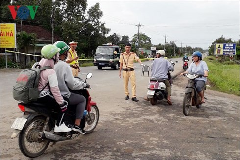 Sập cầu Tân Hà trong đêm, giao thông hoàn toàn bị cô lập  - Ảnh 2.