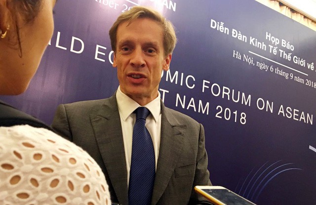 đầu tư giá trị - Giám đốc WEF châu Á Justin Wood: CMCN 4.0, lực lượng lao động trẻ lại là thách thức của Việt Nam - photo đầu tư giá trị - photo 1 1536307788998233057873 - Giám đốc WEF châu Á Justin Wood: CMCN 4.0, lực lượng lao động trẻ lại là thách thức của Việt Nam
