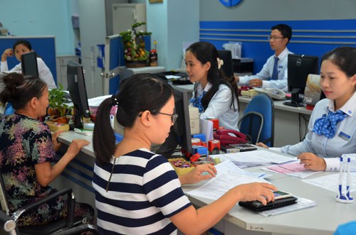 Ngân hàng lãi lớn, có khả năng sẽ giảm lãi suất - Ảnh 1. Ngân hàng lãi lớn, có khả năng sẽ giảm lãi suất - Ảnh 1.