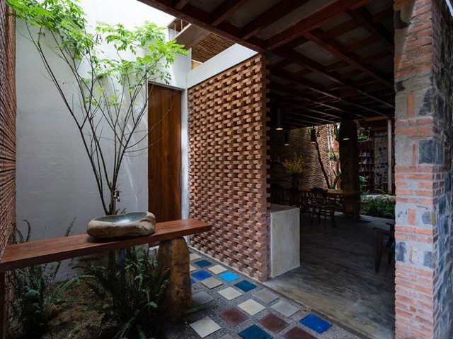 Ngôi nhà ở Lâm Đồng gây sốt với thiết kế đẹp như “hang động trên mặt đất”  - Ảnh 12.