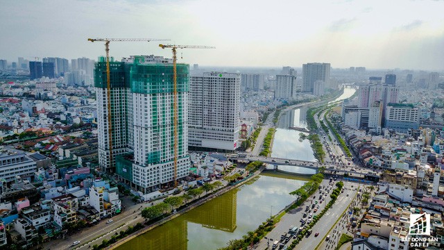  Toàn cảnh con đường đắt đỏ bậc nhất trung tâm Sài Gòn nhìn từ trên cao - Ảnh 3.