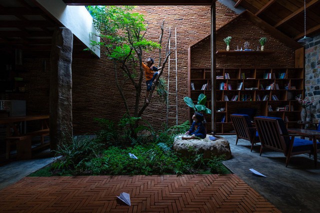 Ngôi nhà ở Lâm Đồng gây sốt với thiết kế đẹp như “hang động trên mặt đất”  - Ảnh 7.