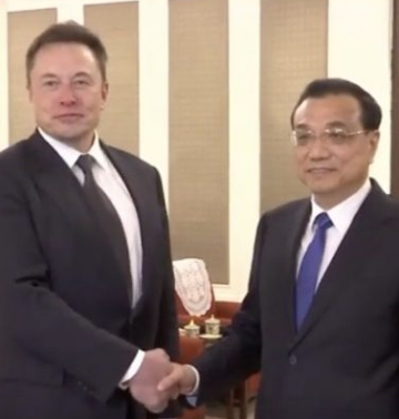 Elon Musk ăn lẩu ở Bắc Kinh, được Thủ tướng ưu ái cấp thẻ xanh cho phép định cư vĩnh viễn tại Trung Quốc - Ảnh 2.