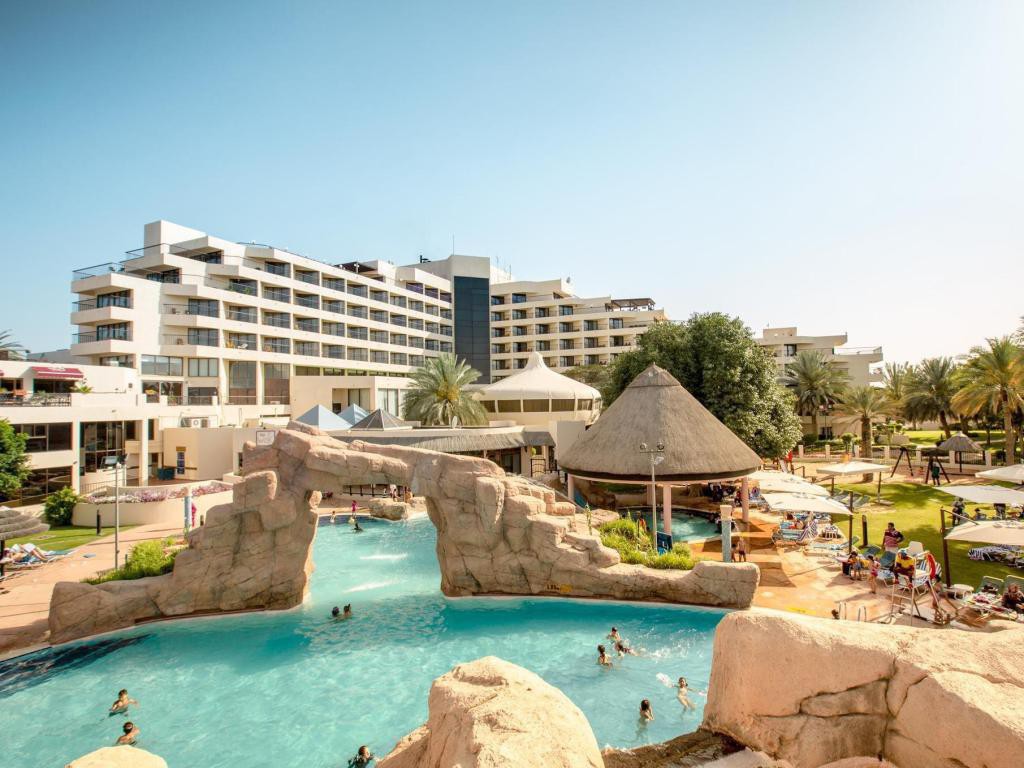 asian cup 2019, - Trước trận quyết đấu Yemen, tuyển Việt Nam chuyển tới ở resort sang chảnh bậc nhất UAE - photo asian cup 2019, - photo 1 15474330063461144179845 - Trước trận quyết đấu Yemen, tuyển Việt Nam chuyển tới ở resort sang chảnh bậc nhất UAE