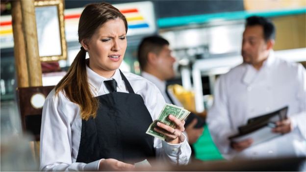 Đi du lịch thế giới nên tip như thế nào cho lịch sự, hợp văn hóa? - Ảnh 1. Đi du lịch thế giới nên tip như thế nào cho lịch sự, hợp văn hóa? - Ảnh 1.