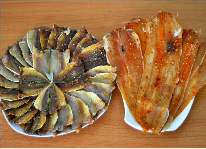 Thực phẩm bị mốc, gọt phần mốc bỏ đi còn ăn được không: 3 loại sau đây bắt buộc phải vứt - Ảnh 1. Thực phẩm bị mốc, gọt phần mốc bỏ đi còn ăn được không: 3 loại sau đây bắt buộc phải vứt - Ảnh 1.