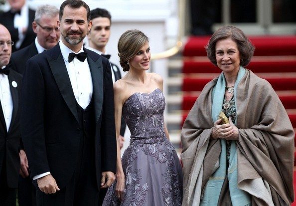 Điều ít biết về Hoàng hậu Tây Ban Nha: Từ nữ nhà báo qua một lần đò đến cuộc chiến “sống chung với mẹ chồng” - Ảnh 8.