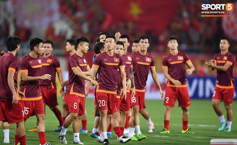 [Vòng loại World Cup 2022] Việt Nam 1-0 Malaysia (H2): Quang Hải lập siêu phẩm ngả người volley - Ảnh 46.