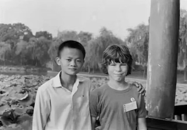  Từng được giúp đỡ 3 triệu đồng vô điều kiện, tỷ phú Jack Ma trở lại tìm ân nhân xưa và hành trình đền ơn đáp nghĩa khiến người đời nể phục  - Ảnh 1.