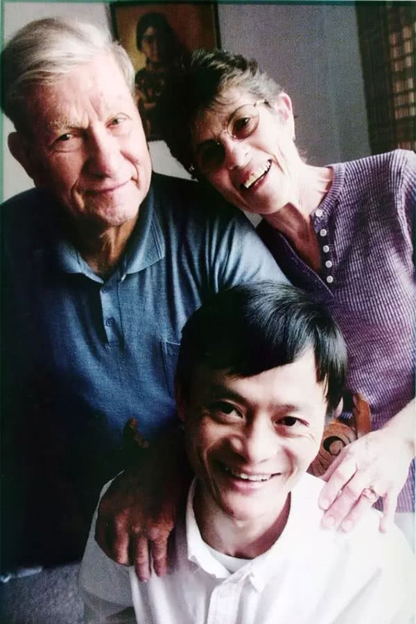  Từng được giúp đỡ 3 triệu đồng vô điều kiện, tỷ phú Jack Ma trở lại tìm ân nhân xưa và hành trình đền ơn đáp nghĩa khiến người đời nể phục  - Ảnh 2.