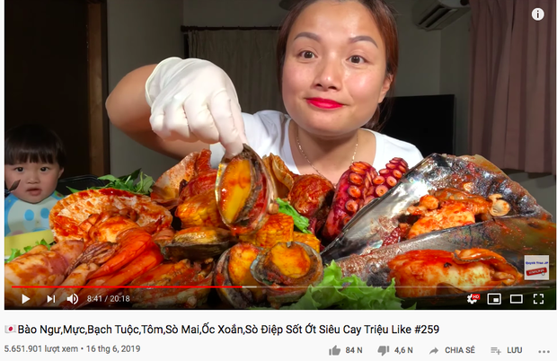 Giữa lúc Bà Tân Vlog lao đao, có một YouTuber ẩm thực khác đang “lên như diều gặp gió” với hơn 1,2 triệu subscribers - Ảnh 11.