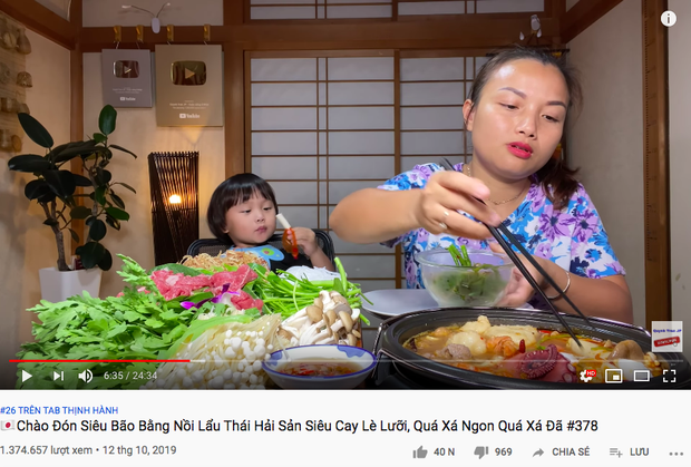 Giữa lúc Bà Tân Vlog lao đao, có một YouTuber ẩm thực khác đang “lên như diều gặp gió” với hơn 1,2 triệu subscribers - Ảnh 15.