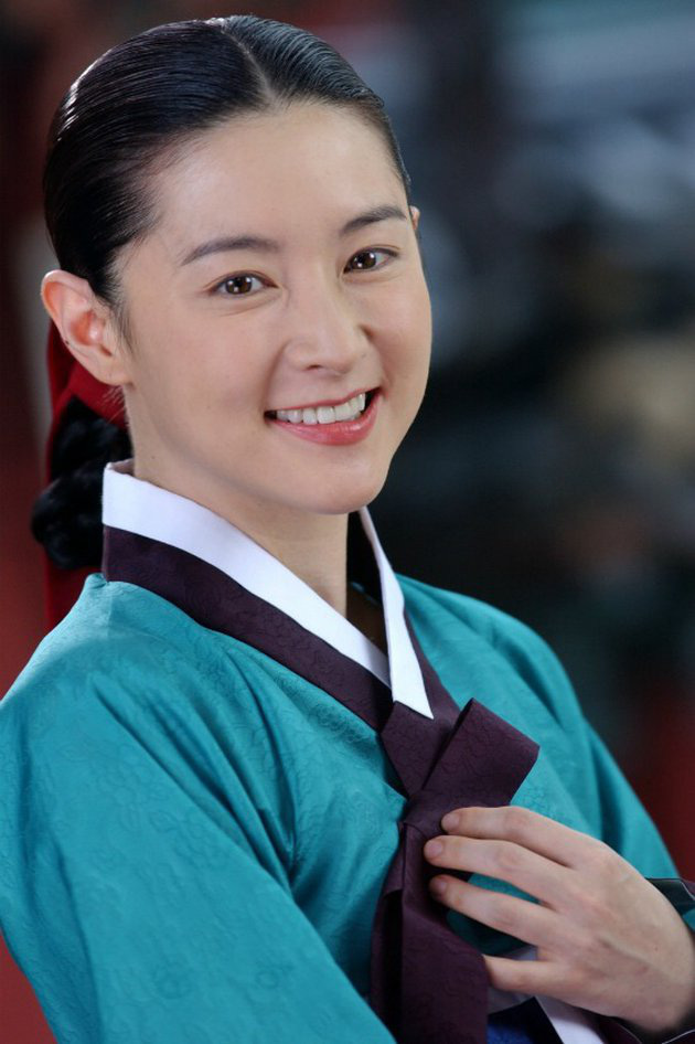 Dae Jang Geum Lee Young Ae: Từ tượng đài nhan sắc Hàn Quốc tới tin đồn là mẹ chồng “búp bê xứ Hàn” Han Chae Young - Ảnh 5.