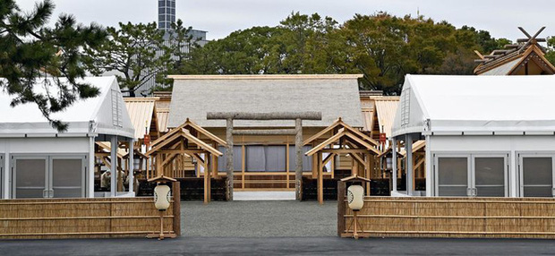Hôm nay Nhật hoàng sẽ qua đêm với Nữ thần mặt trời trong nghi lễ lên ngôi cuối cùng trị giá hơn 580 tỷ đồng - Ảnh 3.
