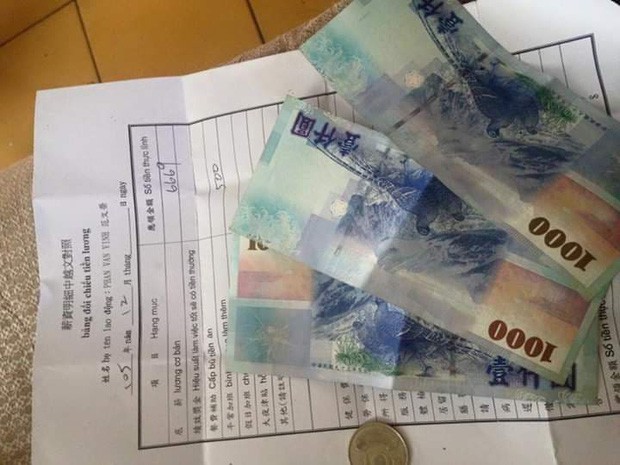 Đằng sau những căn nhà bạc tỷ ở làng xuất khẩu lao động Hà Tĩnh: Nước mắt, trốn chạy, và những phận người nằm lại nơi xứ xa - Ảnh 23. Đằng sau những căn nhà bạc tỷ ở làng xuất khẩu lao động Hà Tĩnh: Nước mắt, trốn chạy, và những phận người nằm lại nơi xứ xa - Ảnh 23.