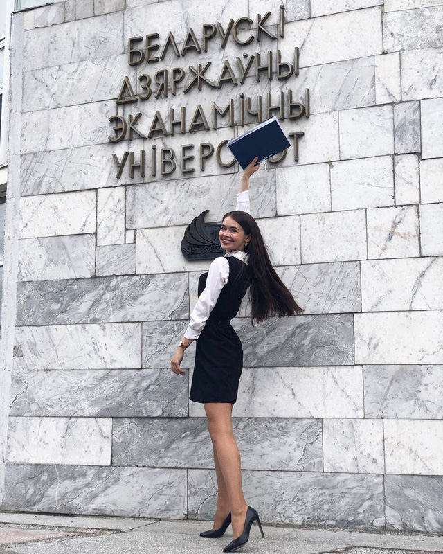  Nhan sắc đỉnh cao của nữ nghị sĩ trẻ nhất quốc hội Belarus: Từng lọt vào top 5 Miss World 2018, đã đẹp lại có thành tích học tập khủng!  - Ảnh 1.