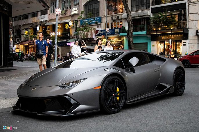 Lamborghini độ: Lamborghini đã vượt qua giới hạn của nó với bản độ mới này! Hình ảnh này sẽ cho bạn thấy những thay đổi táo bạo nhất của chiếc xe, từ ngoại thất đến nội thất và hiệu suất. Chắc chắn bạn sẽ có một trải nghiệm đáng nhớ khi xem hình ảnh này.