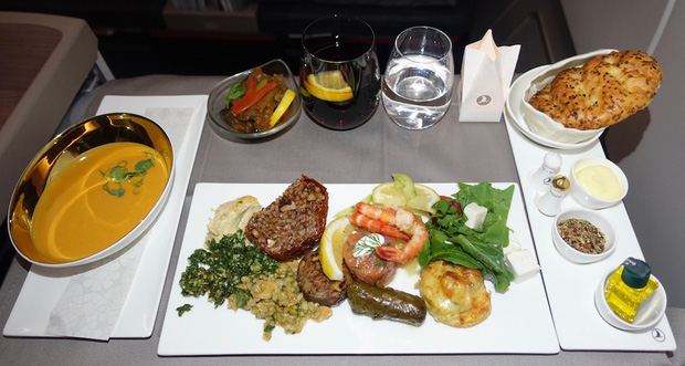 Chuyên trang du lịch công bố 10 hãng hàng không có đồ ăn cao cấp và ngon nhất thế giới, top 2 đều nằm ở châu Á - Ảnh 17.