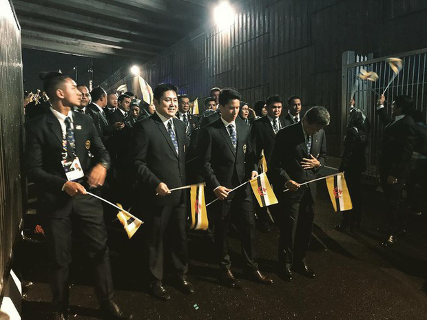 Cuộc sống đáng ghen tị của hai hoàng tử Brunei tại SEA Games 30: Đã đẹp trai lại giàu có, nhà toàn siêu xe và du thuyền nhưng vẫn đá bóng vì đam mê! - Ảnh 2. Cuộc sống đáng ghen tị của hai hoàng tử Brunei tại SEA Games 30: Đã đẹp trai lại giàu có, nhà toàn siêu xe và du thuyền nhưng vẫn đá bóng vì đam mê! - Ảnh 2.