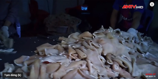 Là 1 món ăn khoái khẩu mà rất nhiều người lớn lẫn trẻ nhỏ đều thích mê nhưng lại ẩn chứa nhiều mối họa cho sức khỏe - Ảnh 1. Là 1 món ăn khoái khẩu mà rất nhiều người lớn lẫn trẻ nhỏ đều thích mê nhưng lại ẩn chứa nhiều mối họa cho sức khỏe - Ảnh 1.
