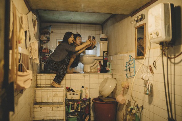  Trái ngược với khu Gangnam xa hoa là những ngôi nhà bán ngầm trong Ký sinh trùng đến cuộc sống bi thảm ở khu ổ chuột của người nghèo ở Hàn Quốc  - Ảnh 1.