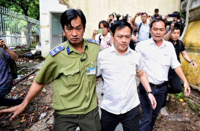  Cựu Viện phó Nguyễn Hữu Linh tiếp tục ra tòa sau khi kêu oan  - Ảnh 1.