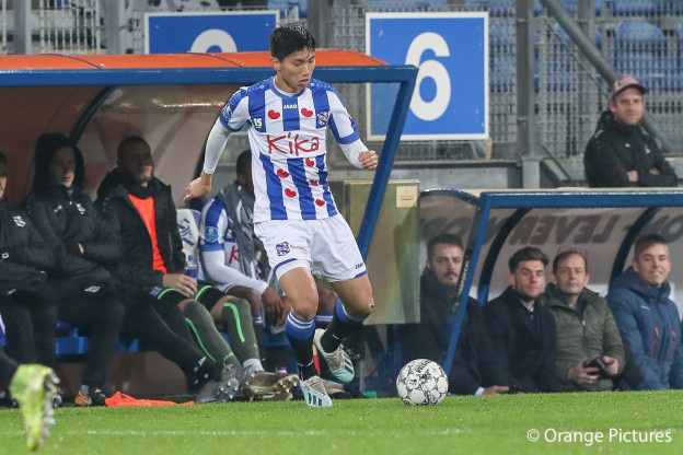 Đoàn Văn Hậu lần đầu ra sân cho SC Heerenveen: Sẽ ghi nhớ suốt đời - Ảnh 1.