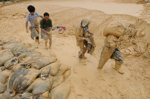  Ngôi làng Trung Quốc kiệt quệ vì ung thư: Mặt tối đáng sợ ít người biết về năng lượng sạch và thời đại 4.0  - Ảnh 1.