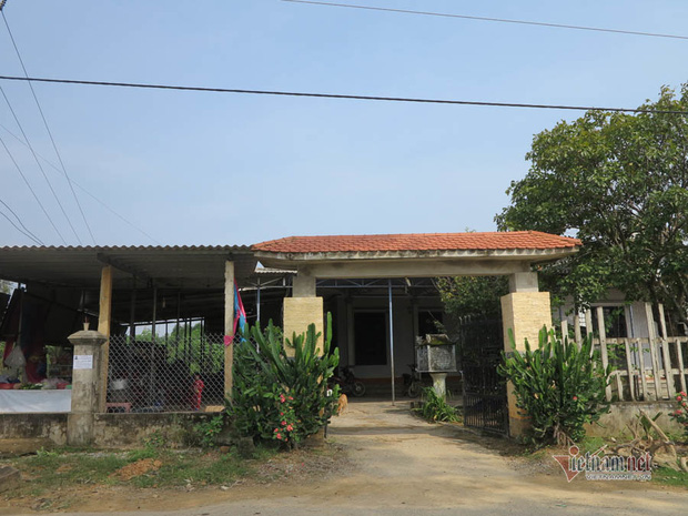 Cuối đời đi chăn bò của vợ chồng ông chủ buôn sắt vụn, từng giàu nhất làng - Ảnh 1. Cuối đời đi chăn bò của vợ chồng ông chủ buôn sắt vụn, từng giàu nhất làng - Ảnh 1.