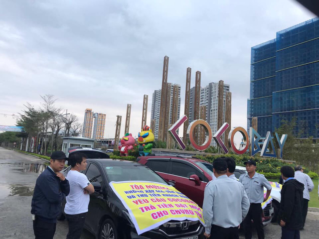  Băng rôn treo kín dự án Cocobay, khách hàng gửi đơn kiện lên Tòa án nhân dân Hà Nội: Thành Đô tuyên bố đơn phương hủy hợp đồng nếu hạn chót 30/12 khách hàng không chịu kí phương án  - Ảnh 4.
