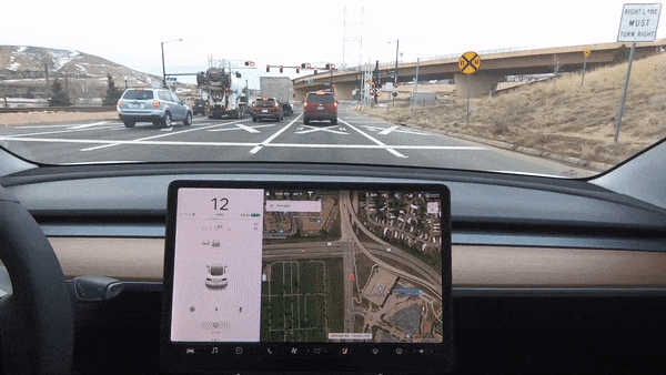 Trí tuệ nhân tạo trên xe Tesla đã có thể nhận ra đèn xanh, đỏ, thùng rác và các vật thể đi trên đường - Ảnh 3.