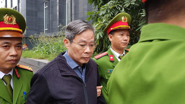  Tuyên án vụ MobiFone mua AVG: Bị cáo Nguyễn Bắc Son bị tuyên án Chung thân, Trương Minh Tuấn 14 năm tù  - Ảnh 2.