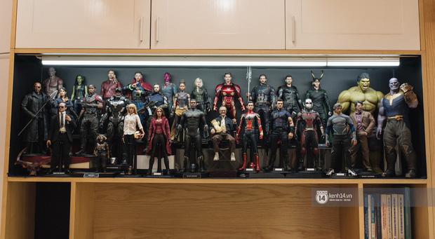 Thầy giáo trẻ gây sốt với bộ sưu tập Marvel khủng: 24 tuổi bỏ tiền mua mô hình nên bị đánh giá là trẻ con, phí tiền - Ảnh 2.