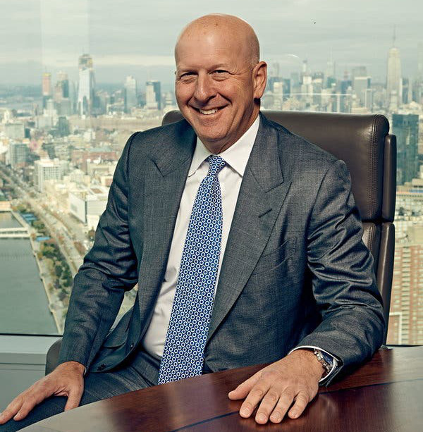 Sếp ngân hàng tỷ USD Goldman Sachs: Ngày là CEO, tối về làm DJ part-time lấy tiền đi từ thiện - Ảnh 1.