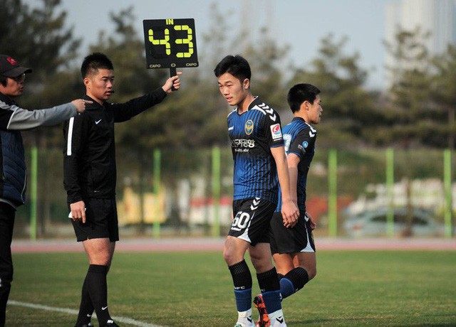  Báo Hàn Quốc: Incheon United cần ra bài học từ thương vụ của Xuân Trường để thành công với Công Phượng  - Ảnh 1.