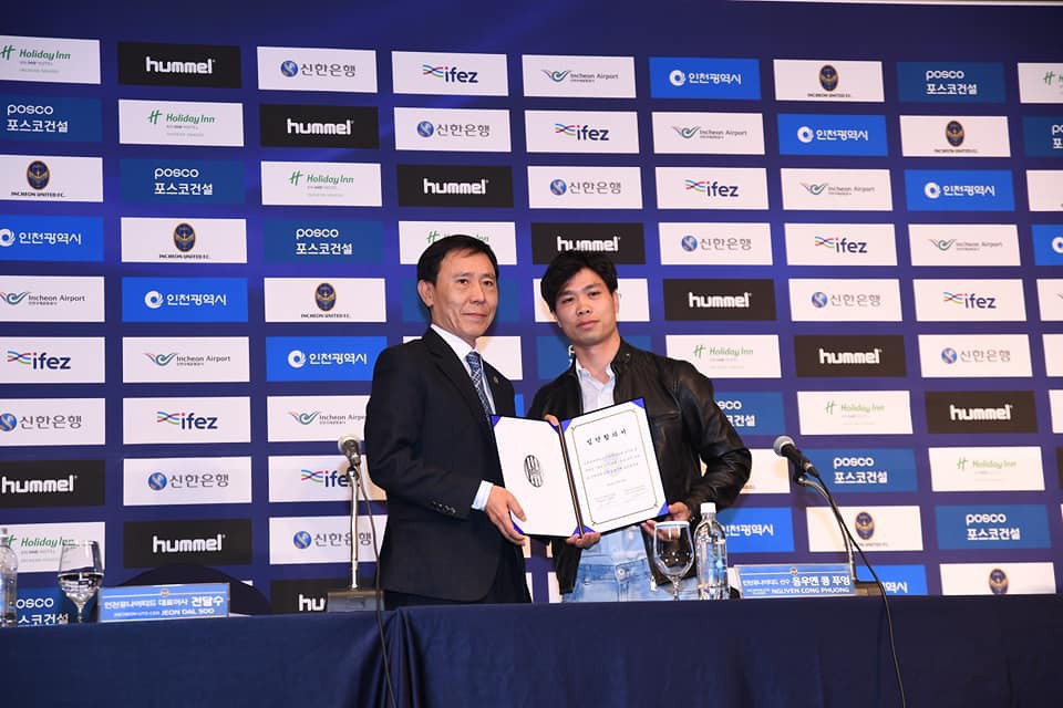 công phượng - Công Phượng đầy nam tính và lịch lãm trong ngày ra mắt Incheon United - photo công phượng - photo 1 1550127712723767328045 - Công Phượng đầy nam tính và lịch lãm trong ngày ra mắt Incheon United