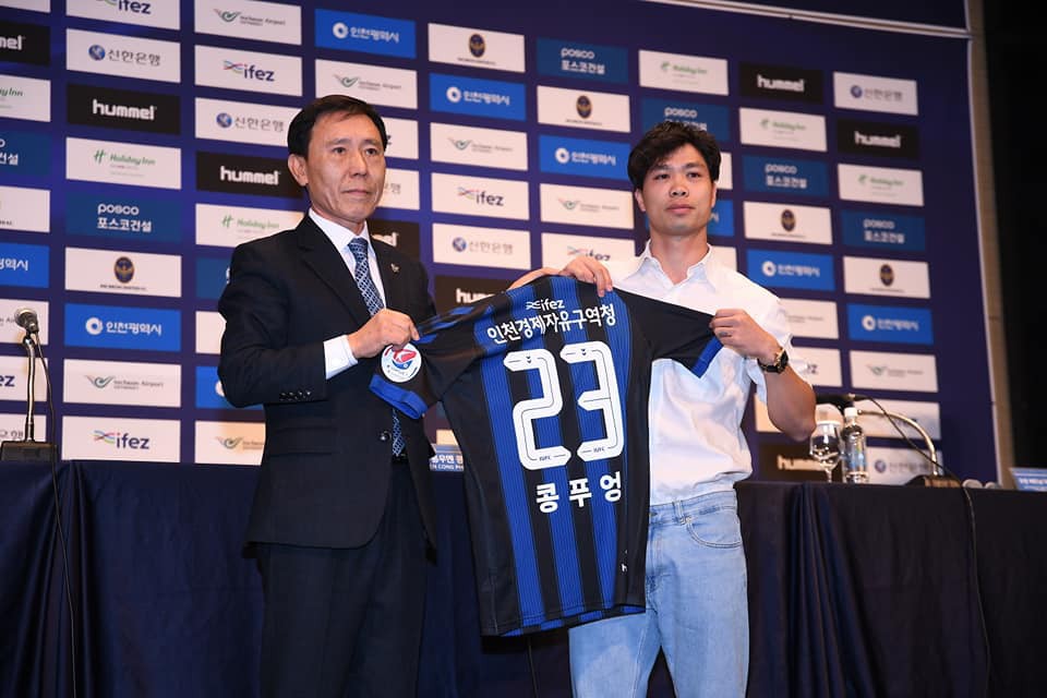 công phượng - Công Phượng đầy nam tính và lịch lãm trong ngày ra mắt Incheon United - photo công phượng - photo 5 1550127715464933080104 - Công Phượng đầy nam tính và lịch lãm trong ngày ra mắt Incheon United