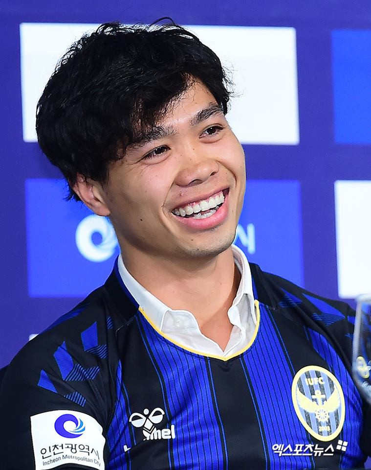 công phượng - Công Phượng đầy nam tính và lịch lãm trong ngày ra mắt Incheon United - photo công phượng - photo 9 15501277154711387316846 - Công Phượng đầy nam tính và lịch lãm trong ngày ra mắt Incheon United