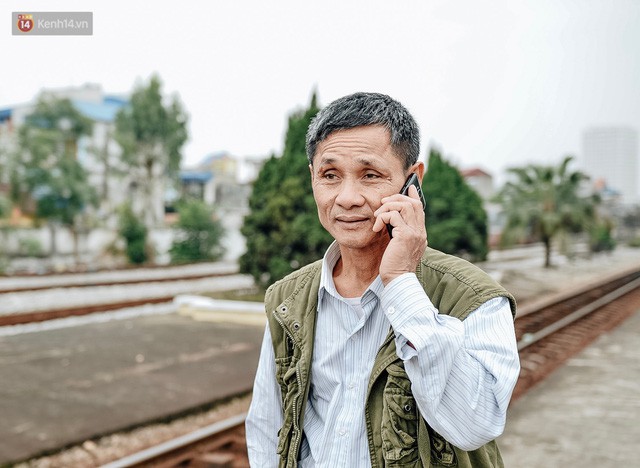  Chuyến tàu mùa xuân chở công nhân nghèo dọc đường đất nước về đến ga Hà Nội và những khoảnh khắc đoàn tụ đầy xúc động  - Ảnh 5.