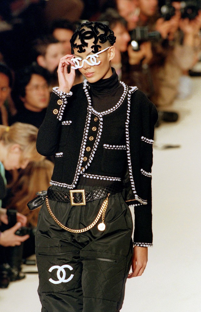 karl lagerfeld - Nếu không có Karl Lagerfeld, Chanel đã không trở thành một đế chế bất bại như ngày hôm nay - photo karl lagerfeld - photo 4 15506260037131218522194 - Nếu không có Karl Lagerfeld, Chanel đã không trở thành một đế chế bất bại như ngày hôm nay