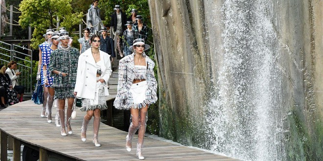 karl lagerfeld - Nếu không có Karl Lagerfeld, Chanel đã không trở thành một đế chế bất bại như ngày hôm nay - photo karl lagerfeld - photo 9 1550626003725220391355 - Nếu không có Karl Lagerfeld, Chanel đã không trở thành một đế chế bất bại như ngày hôm nay