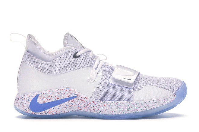 nike - Cổ phiếu của Nike “bốc hơi” 3 tỷ USD sau khi giày của một hảo thủ bóng rổ nổ toạc trên sân gây chấn thương - photo nike - photo 1 1550810358390715251925 - Cổ phiếu của Nike “bốc hơi” 3 tỷ USD sau khi giày của một hảo thủ bóng rổ nổ toạc trên sân gây chấn thương