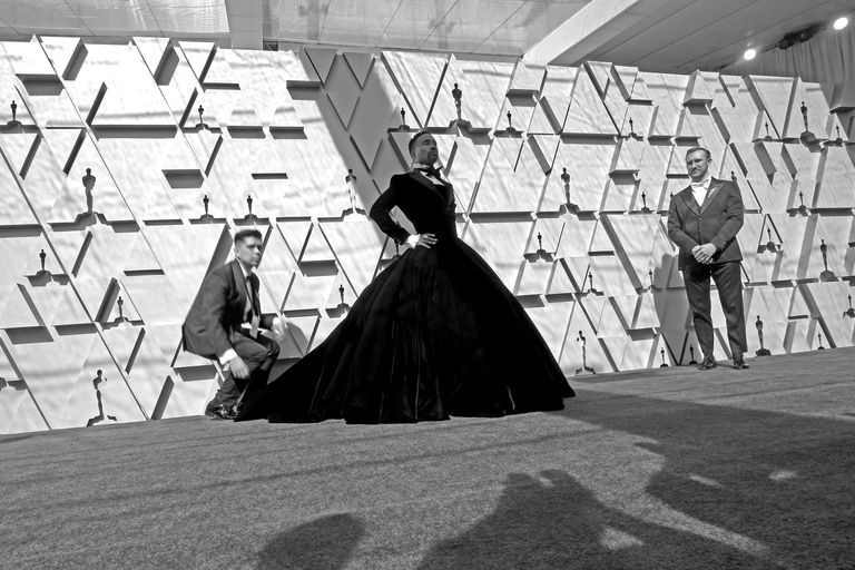 oscar 2019 - Nhân vật ăn vận “chặt chém” nhất thảm đỏ Oscar 2019 không phải người đẹp mà chính là nam nhân này - photo oscar 2019 - photo 6 1551063824936591769157 - Nhân vật ăn vận “chặt chém” nhất thảm đỏ Oscar 2019 không phải người đẹp mà chính là nam nhân này
